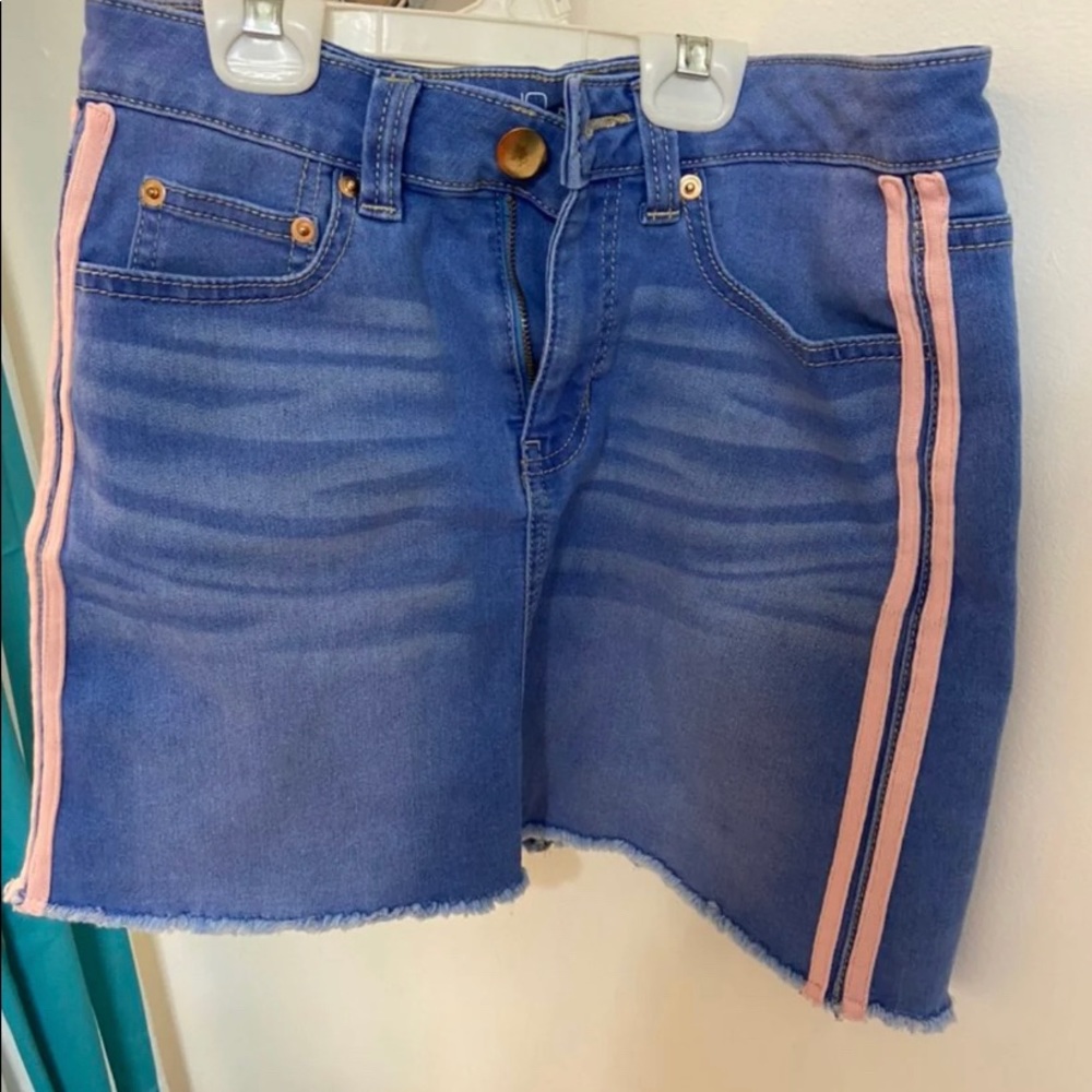 Juniors denim skirt